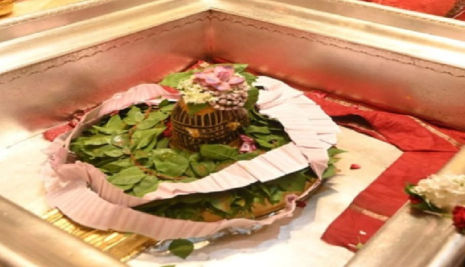 सावन का अंतिम सोमवार: दुर्लभ योगों में करें शिव पूजन, मिलेगा अद्भुत पुण्य और मनचाहा फल