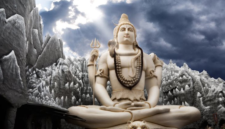 महाशिवरात्रि 2019 : पाना चाहते है महाशिवरात्रि पर महादेव का आशीर्वाद, जानें इसकी व्रत पूजन विधि