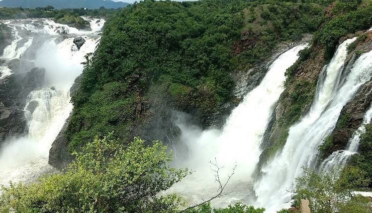 amazing places to visit near bangalore for a weekend,hill stations to visit near bangalore within 300 km,best day trips from bangalore for nature lovers,top places to visit around bangalore in summer,scenic destinations near bangalore for family trips,best destinations for a road trip from bangalore,top waterfalls to visit near bangalore,places to explore near bangalore with friends,romantic destinations near bangalore,adventure spots near bangalore for a quick getaway