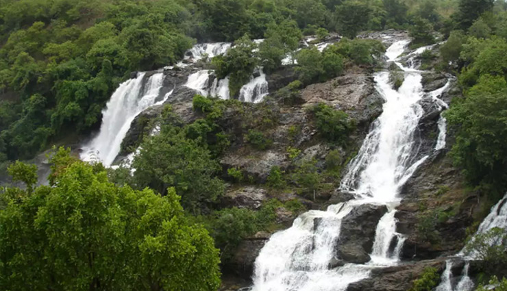 famous waterfalls in south india,south india waterfall guide,best waterfalls in south india,jog falls karnataka,athirappilly falls kerala,courtallam falls tamil nadu,hogenakkal falls tamil nadu,dudhsagar falls goa karnataka,abbey falls coorg,top waterfalls to visit in south india,trekking waterfalls south india,monsoon waterfalls in south india,shivanasamudra falls karnataka,meenmutty falls kerala,soochipara falls wayanad