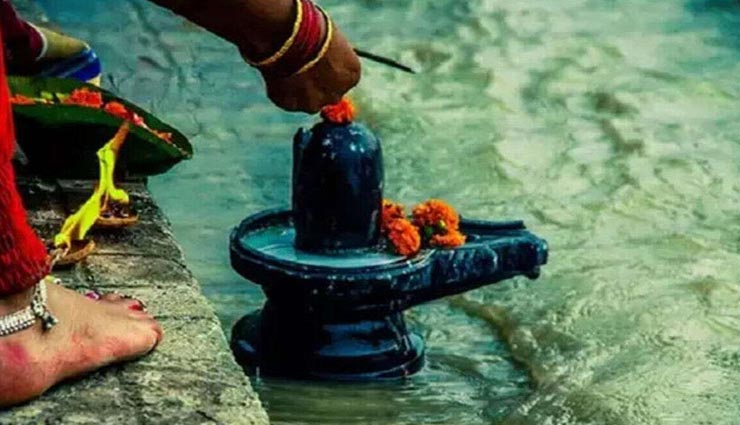 किस्मत चमकाएंगे सावन के सोमवार किए गए ये उपाय, मिलेगा परेशानियों से भी छुटकारा