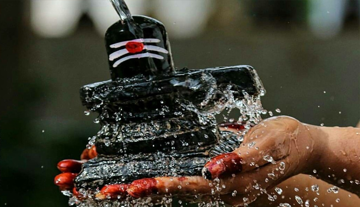 सावन स्पेशल : जल के अलावा भी कई तरह से कर सकते हैं शिवलिंग अभिषेक