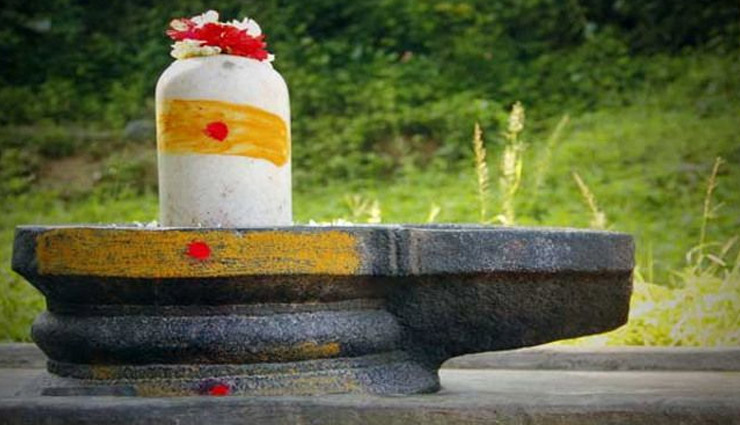 शिवलिंग की स्थापना के समय विशेष तौर पर ध्यान रखें इन बातों का
