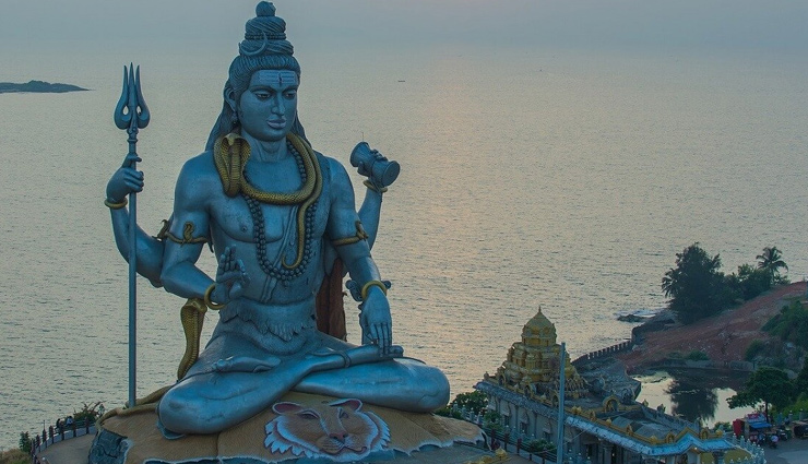 सावन के पवित्र महीने में करें शिव के इन 8 चमत्कारी मंदिरों के दर्शन 