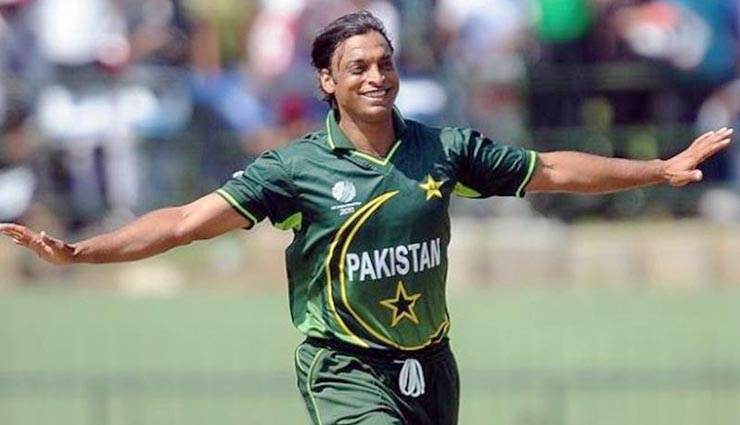 fastest bowler,shoaib akhtar,brett lee,shaun tait,jaifery thompson,andi roberts,cricket,cricket news