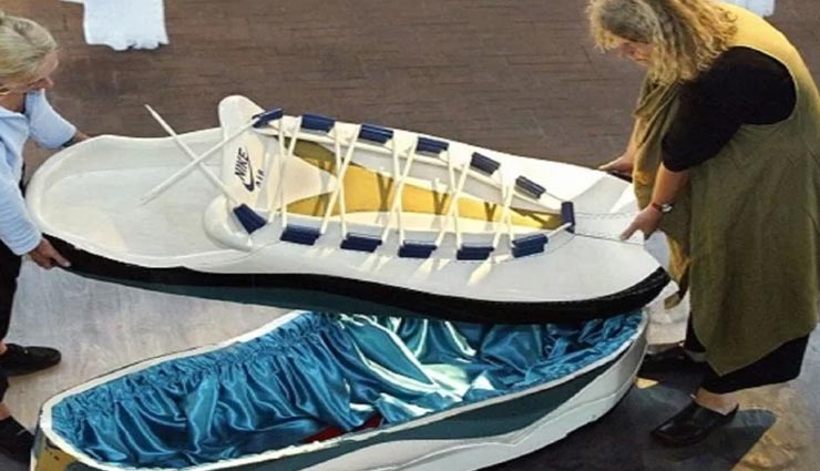 weird news,weird coffins,fantasy coffins,unique craft of ghana