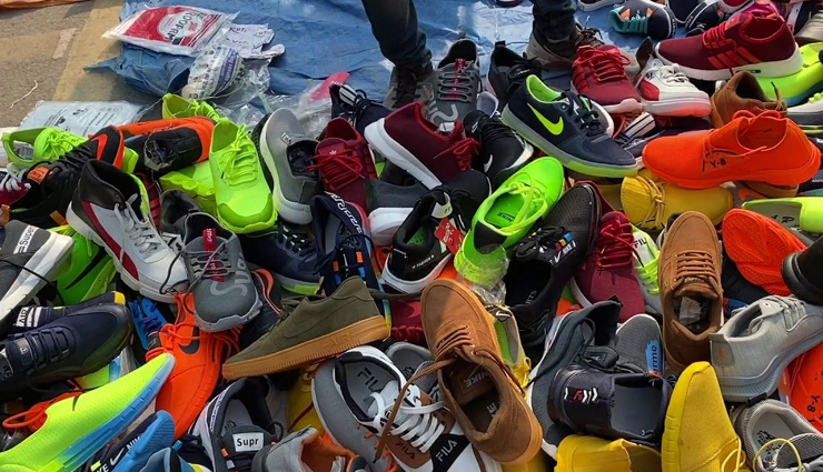 delhi shoe markets,affordable shoe shopping,trendy footwear in delhi,best shoe stores in delhi,budget-friendly shoe options,famous shoe markets in delhi,delhi shoe bazaars,fashionable shoes in delhi,cheap shoe shopping in delhi,top shoe destinations in delhi