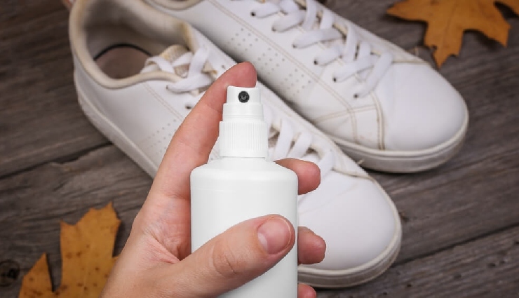 natural body odor remedies,how to smell fresh naturally,body care tips,bad breath solutions,fresh scent remedies,natural ways to stay fresh,body odor solutions,self-care for body odor,holiday body care,how to avoid body odor at work