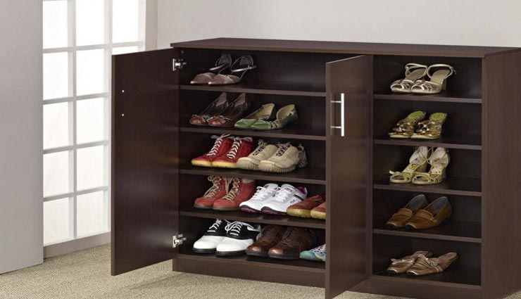 जूतों से जुड़ी हैं आपकी तरक्की, दें इन नियमों पर ध्यान vastu tips,vastu tips in hindi,grah dosha and your shoes,fortune with shoes