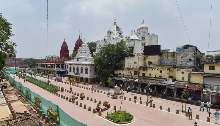 shopping in delhi,places for shopping in delhi,delhi,shopping markets