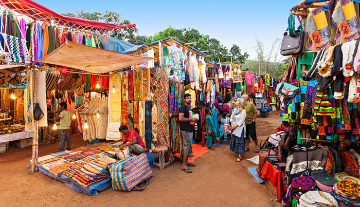 shopping in delhi,places for shopping in delhi,delhi,chandni chowk,sarojini nagar market,janpath market,lajpat nagar,palika market,khan market