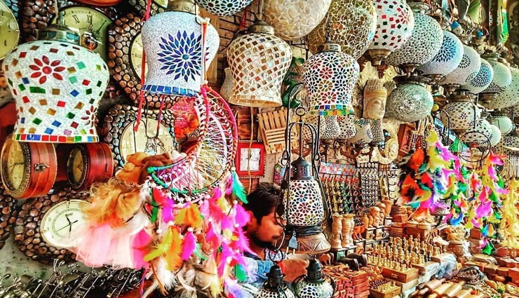 tourist places,indian tourist places,manali shopping markets