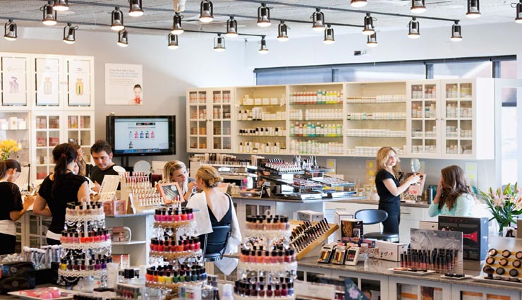 ब्यूटी प्रोडक्ट्स खरीदते समय रखें ये सावधानी, मिलेगा आपको फायदा fashion tips,shopping tips,beauty products,shopping of beauty products