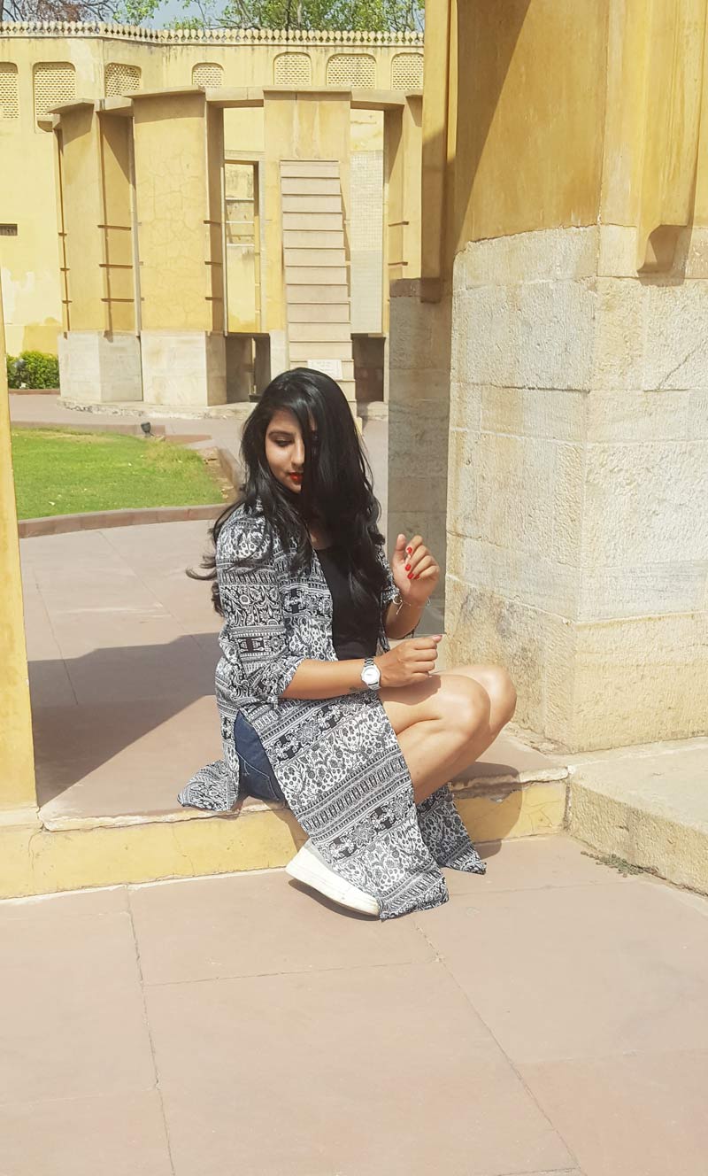 fashion tips,latest fashion tips,tips to style shorts,tips to style long jacket,summer fashion tips