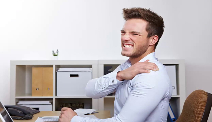 Health tips,4 exercises to cure shoulder pain when in office,emergency ways to treat shoulder pain,what to do when you out and have shoulder pain,ways to treat shoulder pain,exercises to treat shoulder pain