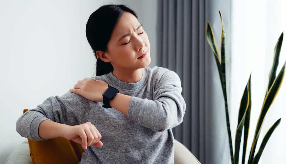 12 Home Remedies to Treat Shoulder Pain Naturally