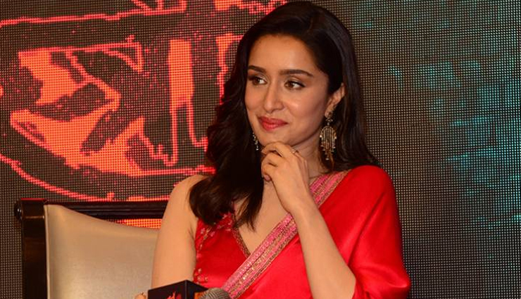 Kareena Kapoor Khan,actress kareena kapoor khan,kareena fitness,kareena khichdi,singham again,shraddha kapoor,actress shraddha kapoor,tumbaad movie,director rahi anil barve