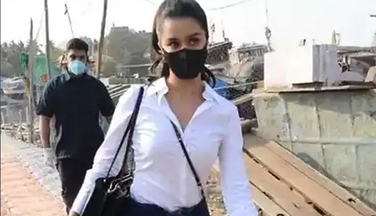 श्रद्धा कपूर के पीछे गुब्बारे लेकर भागे बच्चे, देखे वीडियो