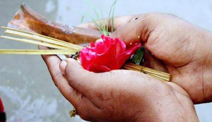 आखिर क्यों श्राद्ध में सबसे पहले अग्नि को ही दिया जाता है भोग, देवताओं से जुड़ा है इसका रहस्य