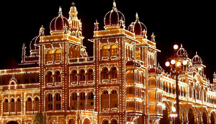 kolhapur tourist places,places to visit in kolhapur,kolhapur sightseeing,kolhapur attractions,must-visit places in kolhapur,top tourist spots in kolhapur,kolhapur travel destinations,kolhapur points of interest,kolhapur historical sites,kolhapur cultural landmarks