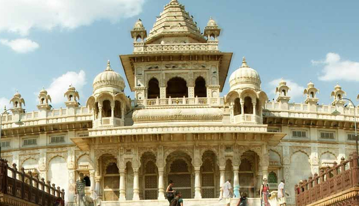 mount abu tourist attractions,top places to visit in mount abu,must-visit spots in mount abu,popular tourist places in mount abu,best attractions in mount abu,mount abu sightseeing,hotspots in mount abu