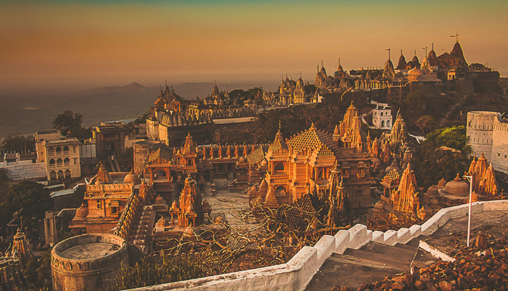 temples of gujarat,famous temples of gujarat,dwarkadhish temple,akshardham complex,laxmi vilas palace,palitana temples,sardar sarovar dam,naramad river bridge,statue of unity,porbandar,kutch,dwarka,travel,holidays,travel guide,gujarat tourism,tourist places in gujarat