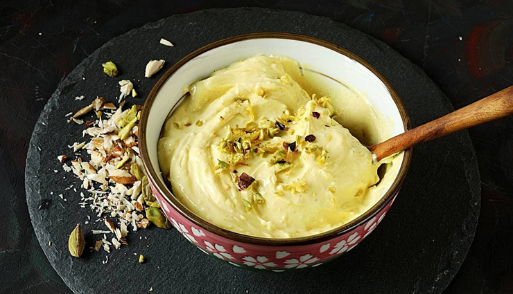 Diwali 2021 : मीठे में बनाए गुजरात का स्पेशल श्रीखंड, मुंह में घुल जाएगा इसका स्वाद #Recipe