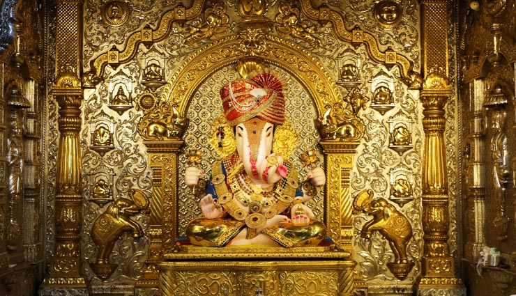 famous ganpati temple in india,famous temple in india,ganesh temple,most vcisited ganesha temple,ranthambore ganesh temple,rajasthan,manakula vinayaka temple,pondicherry,kanipakam vinayaka temple,chittoor,shrimant dagdusheth halwai ganpati temple,pune,hree siddhivinayak temple,mumbai