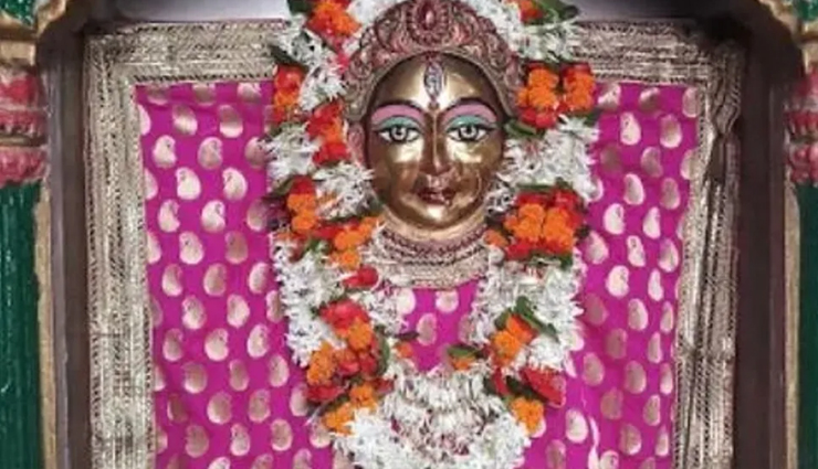 must-see sites on varanasi ghats,essential places to visit along varanasi ghats,varanasi iconic ghats: sites you can not miss,top attractions while strolling varanasi ghats,exploring varanasi notable ghats and sites,varanasi riverfront: must-visit landmarks,discovering varanasi ghats: must-see destinations,unmissable sites during a varanasi ghats stroll,varanasi scenic ghats and must-visit sites,varanasi riverbanks: key sites for exploration