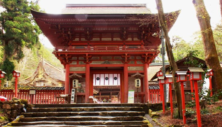 shrines in japan,japan,kunōzan tōshō-gū,mii-dera,mikami shrine,hiyoshi taisha,ujigami shrine,shimogamo shrine,kamigamo shrine,daigo-ji,toyokuni shrine,kitano tenmangū,japan