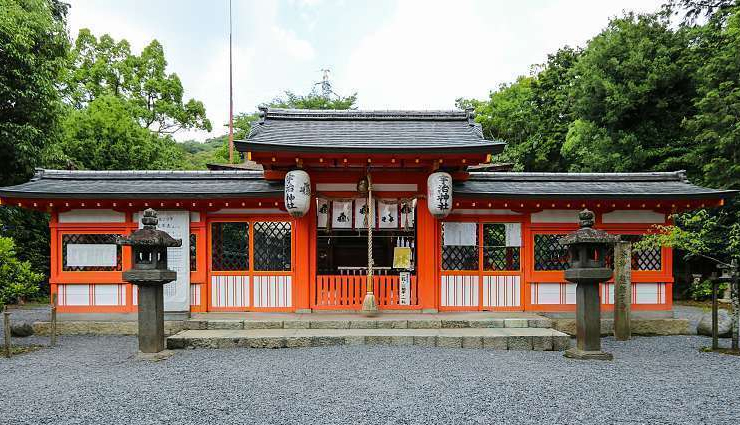 shrines in japan,japan,kunōzan tōshō-gū,mii-dera,mikami shrine,hiyoshi taisha,ujigami shrine,shimogamo shrine,kamigamo shrine,daigo-ji,toyokuni shrine,kitano tenmangū,japan