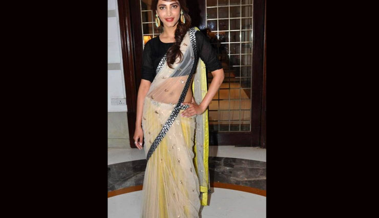 fashion tips,fashion trends,diwali special,celebrity fashion,shruti hasan fashion