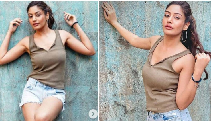  'नागिन' फेम सुरभि चंदना का ग्लैमरस फोटोशूट सोशल मीडिया पर छाया, देखे PHOTOS 