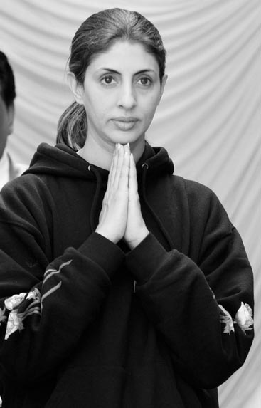 bollywood,amitabh bachchan,up farmers loan,uttar pradesh