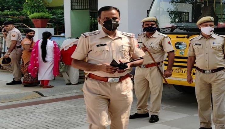 अलवर : 3 दिन में 55 हजार अभ्यर्थी बनेंगे SI भर्ती परीक्षा का हिस्सा, आज पहली पारी में आए सिर्फ 42 फीसदी छात्र