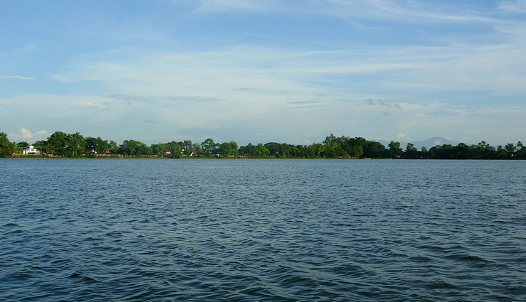 sibasagar,assam,tourist places to visit in sibasagar,places to visit in sibasagar,the namdang stone bridge,sibasagar lake,shivdol,vishnudol & devidol temples,ahom kingdom