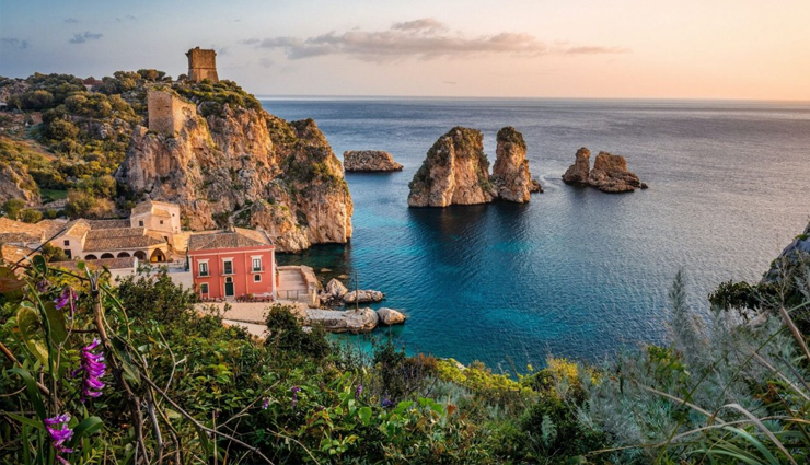 island destinations,10 island destinations,maldives,sri lanka,langkawi,sicily,palawan,milos,mauritius,maui,thailand,bora bora,travel,holidays,travel guide