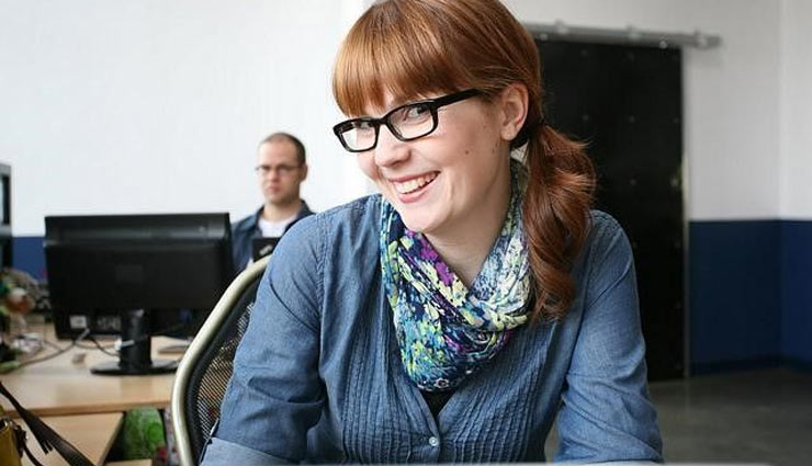 इन 5 हेयर स्टाइल की मदद से ऑफिस में दिखें सबसे अलग different hair styles for office,office fashion,office hairstyles,office fashion tips,fashion trends,hairstyles