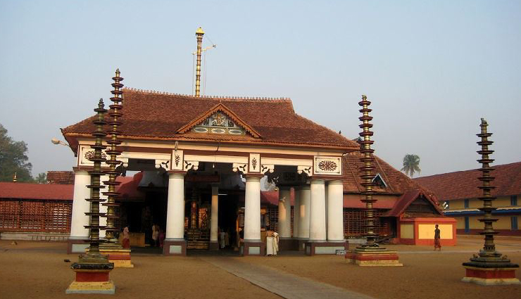 coimbatore temples,eachanari vinayagar temple,arulmigu patteeswarar swamy temple,maruthamalai murugan temple,naga sai mandir,sidhapudur sree ayyappa temple,temples in coimbatore,lord ganesha temple coimbatore,lord shiva temple coimbatore,lord murugan temple coimbatore,sai baba temple coimbatore,lord ayyappa temple coimbatore,coimbatore religious sites,dravidian architecture temples,south indian temples,coimbatore tourist attractions,spiritual sites in coimbatore,historical temples in coimbatore,religious tourism in coimbatore,coimbatore pilgrimage sites