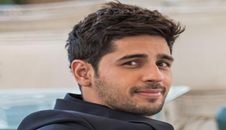 Birthday Spcl - पर्दे पर रोमांटिक लेकिन लड़कियों के मामले में बेहद शर्मीले हैं सिद्धार्थ मल्होत्रा