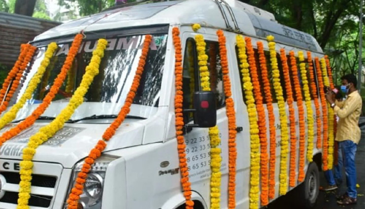 सिद्धार्थ शुक्ला का पार्थिव शरीर लेकर घर रवाना हुए परिजन, दो बजे होगा अंतिम संस्कार