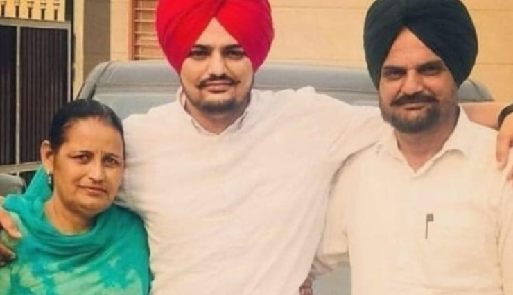 सिद्धू मूसेवाला की मां ने दिया बेटे को जन्म, पिता ने झलक दिखा लिखा प्यारा नोट, फैंस भी कर रहे भावनाओं का इजहार