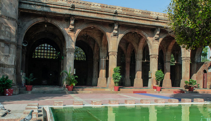 10 historical sites near ahmedabad,historical places near ahmedabad,sabarmati ashram,jami masjid ahmedabad,bhadra fort ahmedabad,adalaj ni vav,sarkhej roza,rani no hajiro,teen darwaza ahmedabad,hutheesing jain temple,sidi saiyyed mosque,dada harir vav,historical landmarks near ahmedabad,ahmedabad heritage sites,places to visit near ahmedabad,ahmedabad historical tours