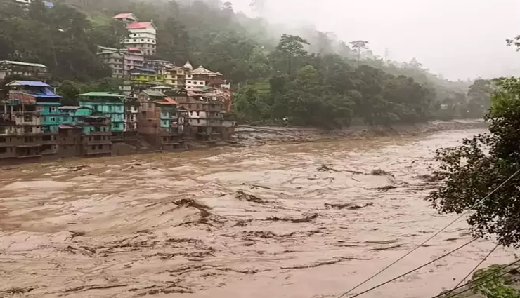 सिक्किम: शाको चो ग्लेशियल झील की टूटने की आशंका, सरकार ने गांव खाली करवाए