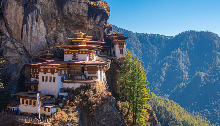 sikkim,places to visit in sikkim,gangtok,khangchendzonga national park,baba harbhajan singh temple,tsomgo lake,nathu la pass,rumtek monastery