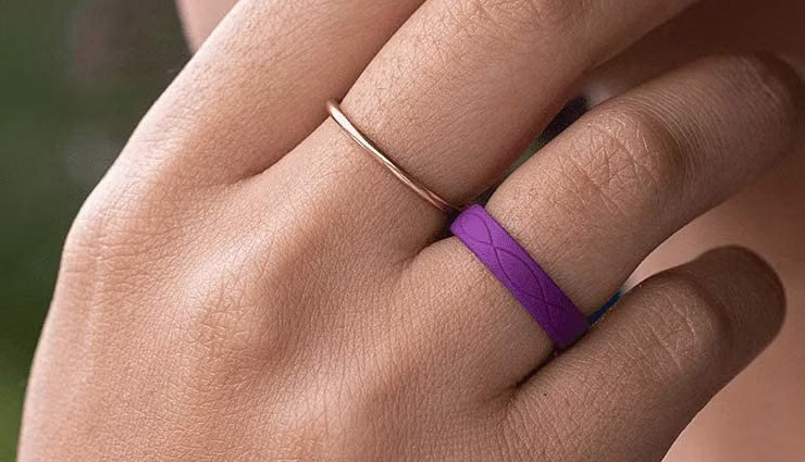 womens silicone rings,affordable silicone wedding bands,comfortable silicone rings,durable silicone jewelry,stylish silicone rings for women,hypoallergenic silicone rings,safe silicone rings for active women,trending silicone ring designs,silicone engagement rings for women,silicone rings for athletes
