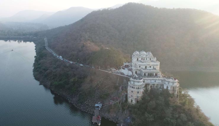 tourist places,indian tourist places,nera delhi trip,beautiful tourist places