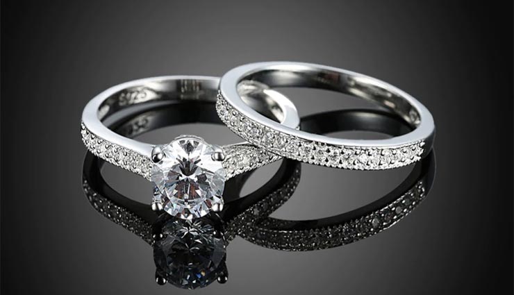 चांदी की अंगूठी बदल सकती है आपकी किस्मत, जानें किस तरह