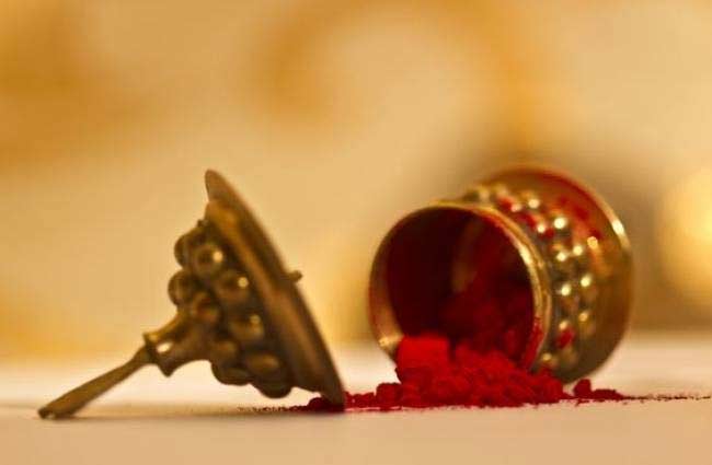 best sindoor brands available in india,sindoor brands in india,fashion tips,lakme jewel sindoor,lotus herbals divinedew herbal sindoor,shahnaz husain herbal sindoor,keya seth aroma sindoor,jovees herbal sindoor