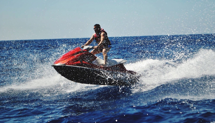 must try water sports in singapore,holiday,travel,tourism